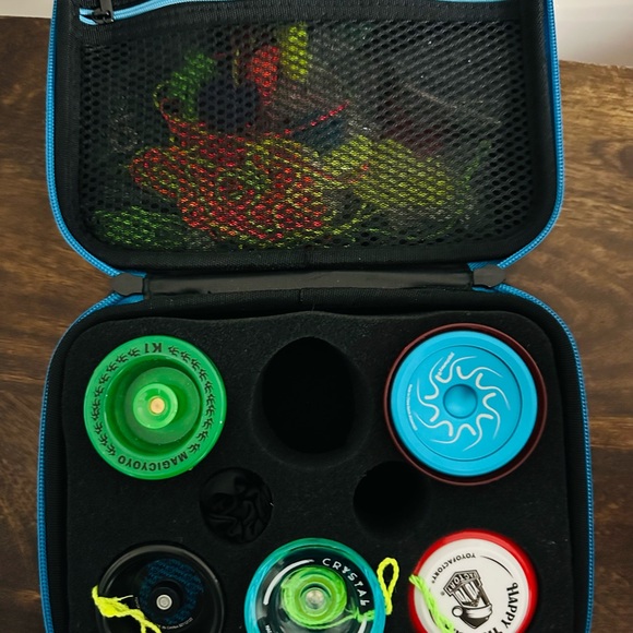 Magic yoyo and yoyo factory yoyos with case (including nine dragons yoyo) - Picture 1 of 11
